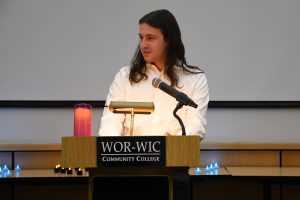 POETRY READER